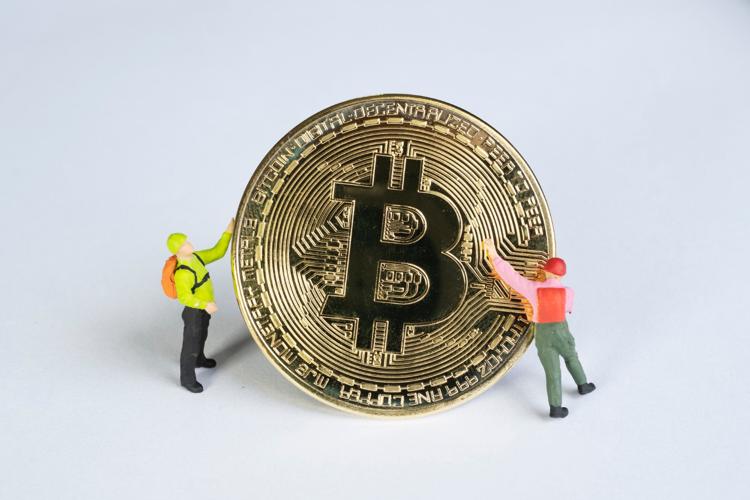 Macro miner figures working on bitcoin